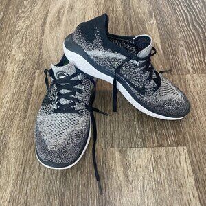 Womens Nike Oreo Free RN Flyknit 2018 Tennis Shoe Sneakers - 9